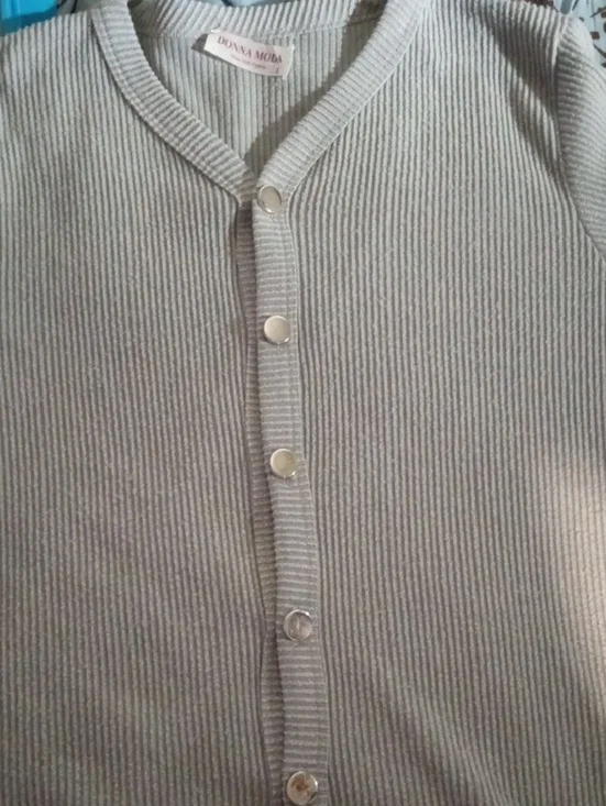 Women's Ribbed Button-Front Top - Picture 8 of 8